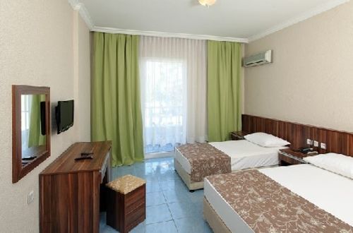 Vela Hotel All Inclusive 말마리스 외부 사진